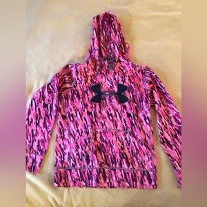Hot Pink Under Armour Cold Gear Sweatshirt. Nylon Sweatshirt. Good Condition.